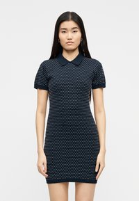 Короткое платье Короткое платье