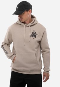 Спортивная кофта