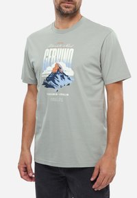 Спортивная майка