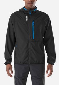 Спортивная куртка