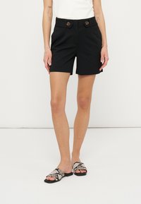 Шорты Шорты