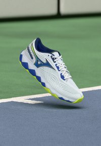 Теннисные кроссовки Теннисные кроссовки