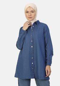 Джинсовая блузка