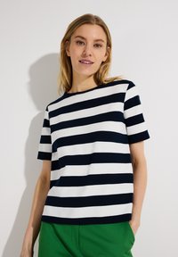 Футболка Футболка