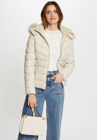 Кожаная куртка Кожаная куртка