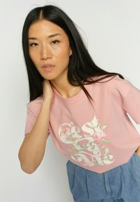 Футболка Футболка