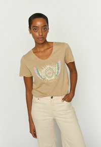 Футболка Футболка