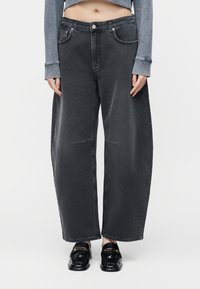 Свободные джинсы