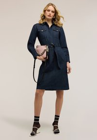 Джинсовое платье