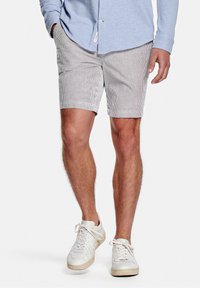 Шорты Шорты