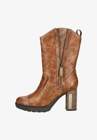 Сапоги на платформе