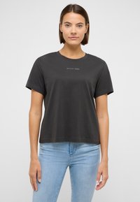 Футболка Футболка