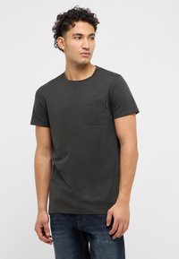 Футболка Футболка