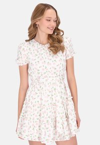 Летнее платье