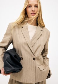 Блейзер Блейзер