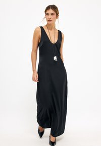 Платье макси