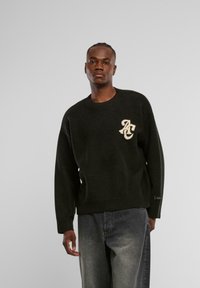 Пуловер Пуловер