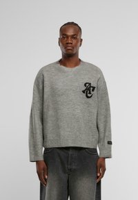 Пуловер Пуловер