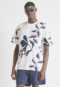 Футболка Футболка