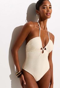 Слитный купальник