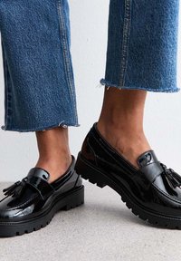 Полуботинки