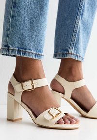 Босоножки Босоножки