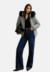 Зимняя куртка