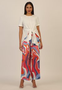 Широкие брюки