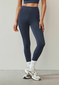 Леггинсы Леггинсы