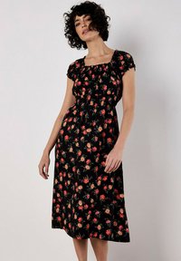 Летнее платье