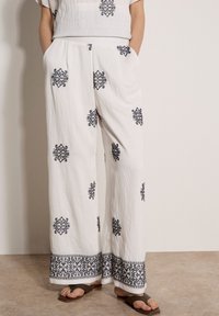 Широкие брюки