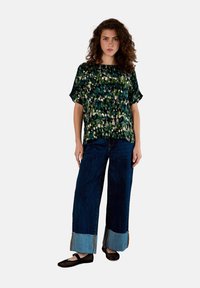 Футболка Футболка