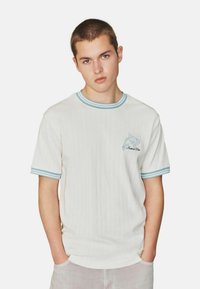 Футболка Футболка