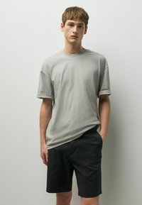 Шорты Шорты