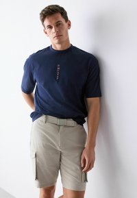 Шорты Шорты