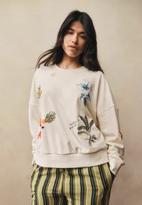 Толстовка Толстовка