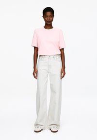 Джинсы Джинсы