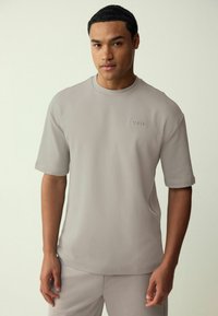 Футболка Футболка