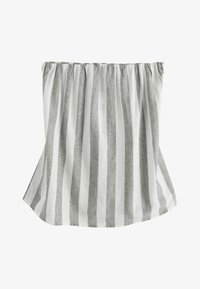 Топ без бретелек