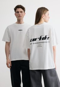 Футболка Футболка