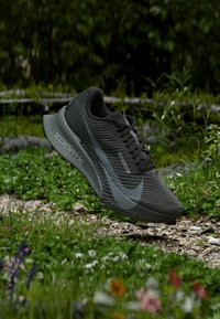 Беговые кроссовки Беговые кроссовки