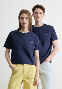 Футболка Футболка