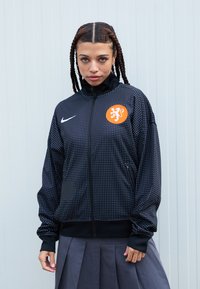 Спортивная куртка Спортивная куртка