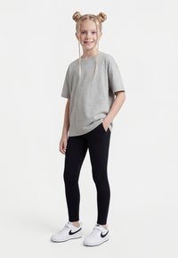 Спортивные штаны