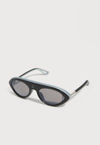 Солнечные очки Солнечные очки