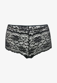 Трусы на бедрах