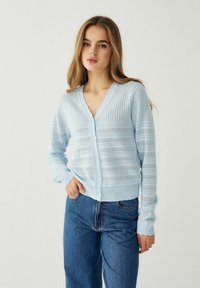 Вязаная кофта Вязаная кофта