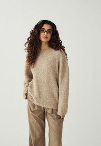 Пуловер Пуловер