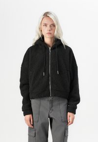 Флисовая куртка Флисовая куртка