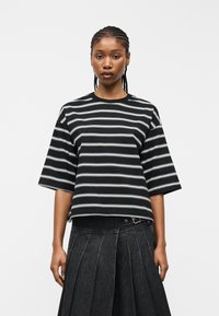 Футболка Футболка